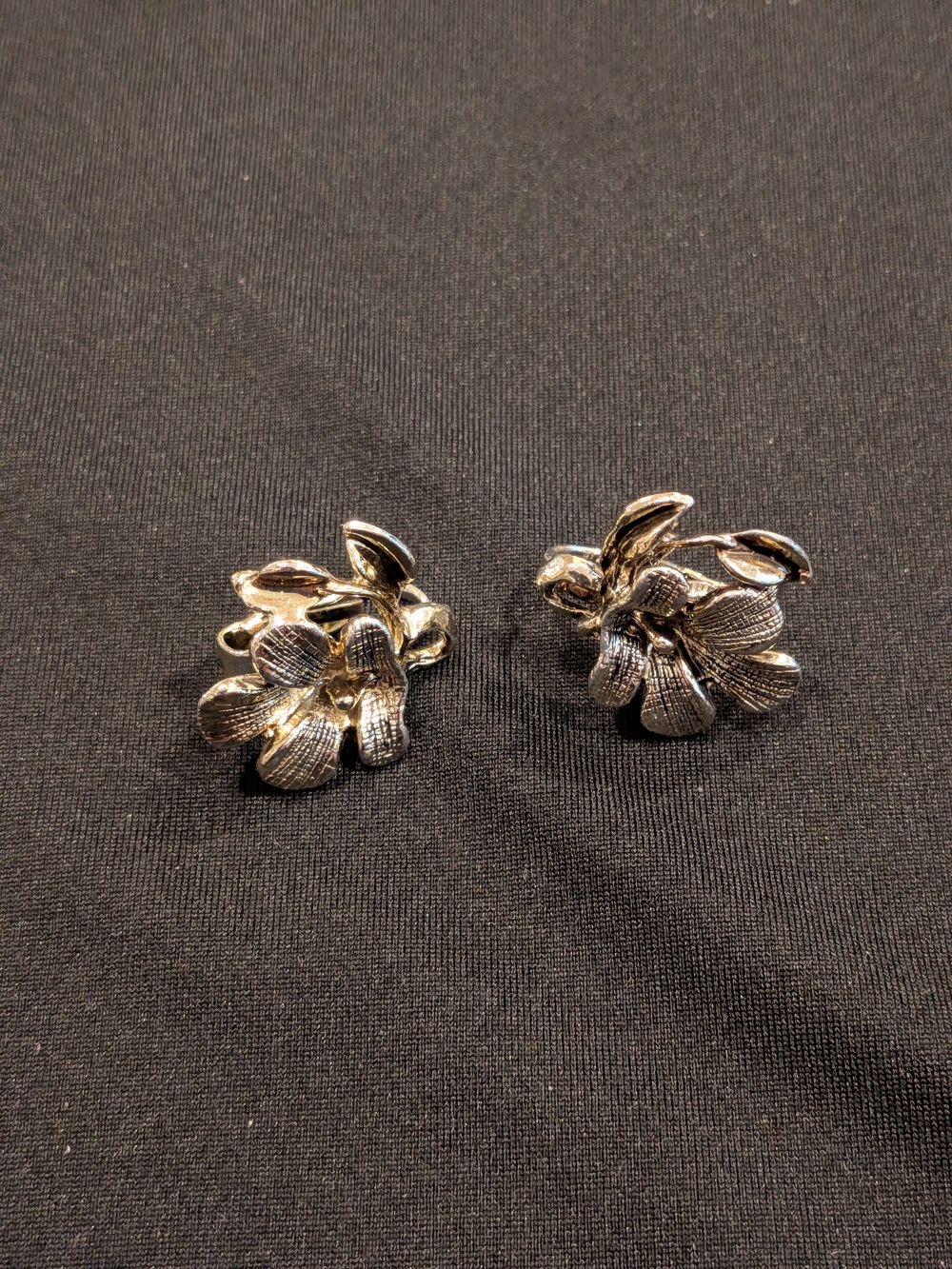 B#2: Vintage 1970s Floral Petal Clip-On Earrings in Gold Plating